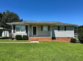 114 Rushmore Dr, Inman, SC 29349