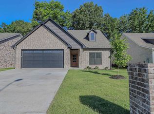 1002 Summit Ridge Dr, Paragould, AR 72450