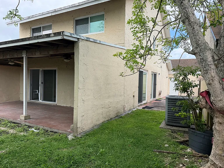 6900 SW 104th Ct — Photo 15