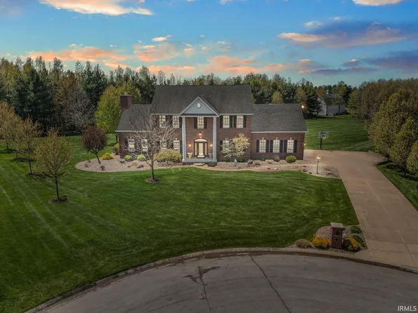 61705 Greentree Dr, South Bend, IN 46614