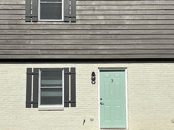 2nd image of 145 20th St NE #3