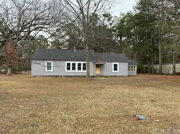 205 Ford St, Star City, AR 71667