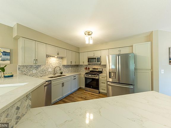 3rd image of 135 Ulmer Dr