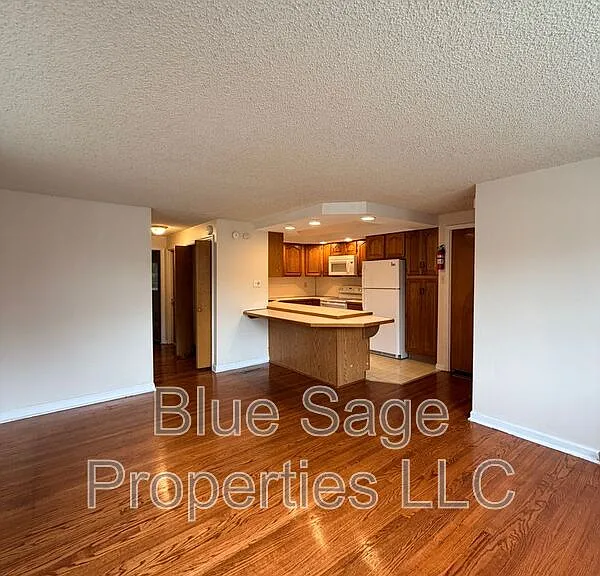 4419 Rosemont Ave #1 — Photo 3