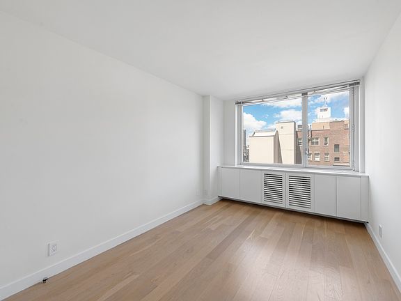 5th image of 301 W 53rd St APT 8C