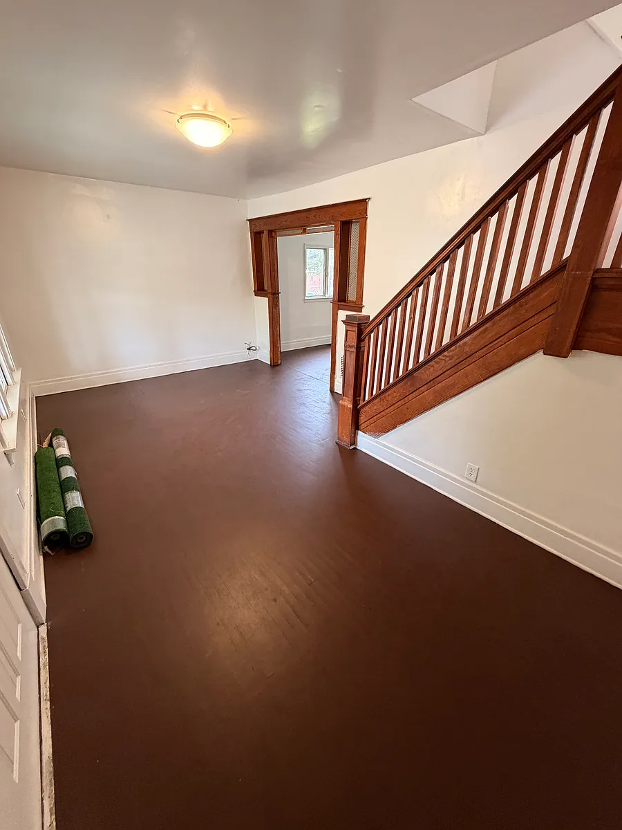 Building Photo - 207 Longnecker St