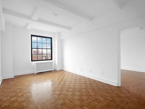 3rd image of 160 W 71st St APT 15H