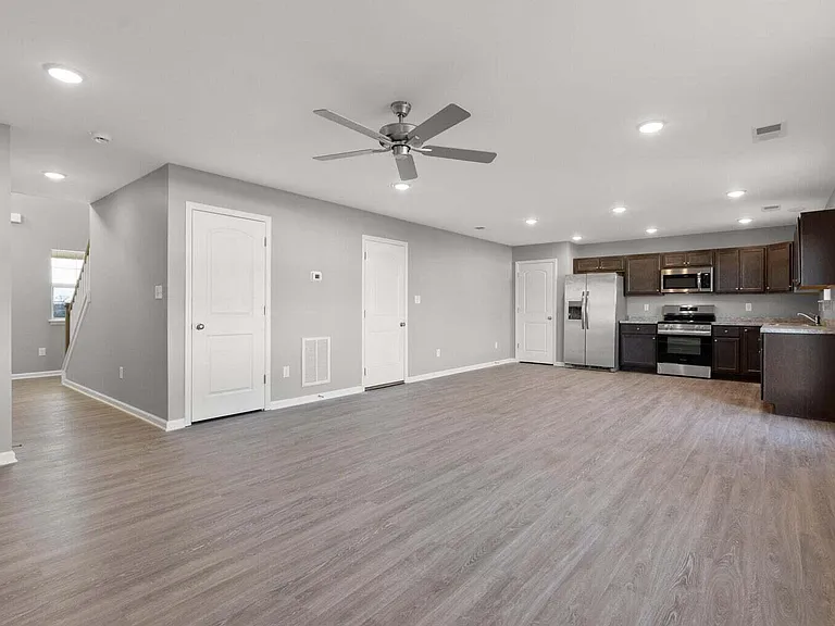 6056 Arbor Wds Way — Photo 6