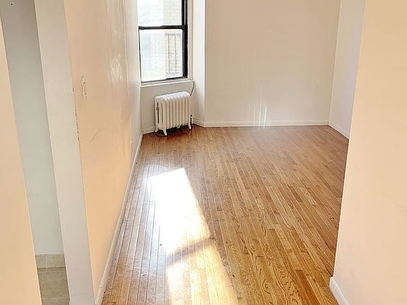 5th image of 21-67 33rd St APT 5G