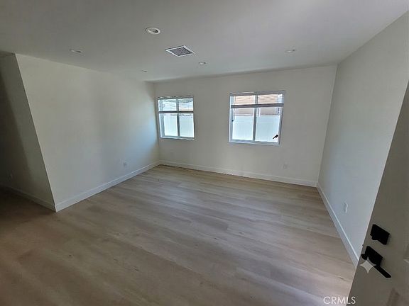 3rd image of 8321 Quartz Ave #1/2
