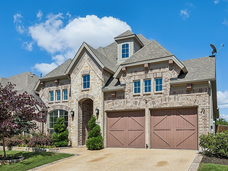 1st image of 117 Autumn Sage Dr