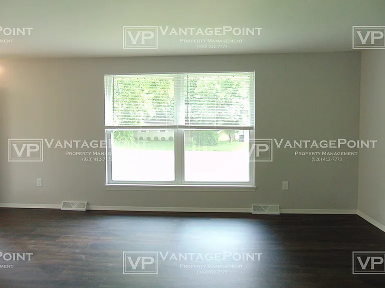 1009 Rogues Way — Photo 4