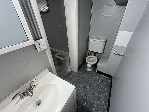 3rd image of 6531 N 34th St