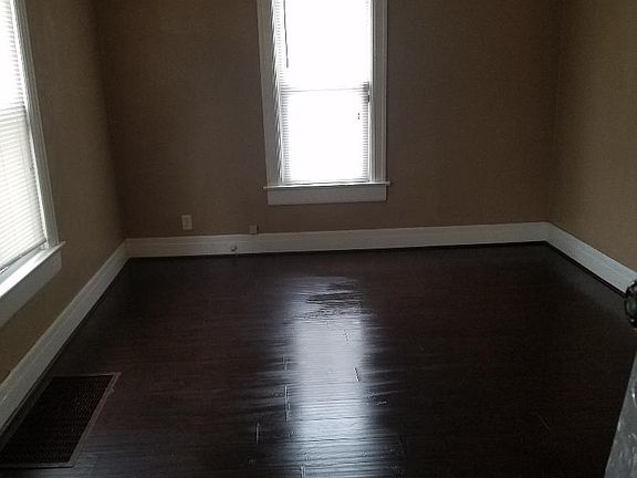 4th image of 146 N Woodward Ave