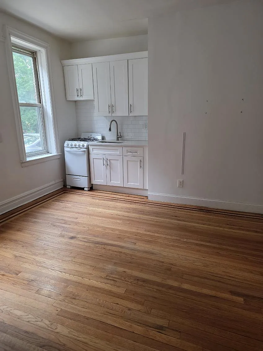 1 bed, 650 sqft, $2,099 — Photo 2
