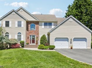 55 Sand Rd, Fairfield Twp., NJ 07004