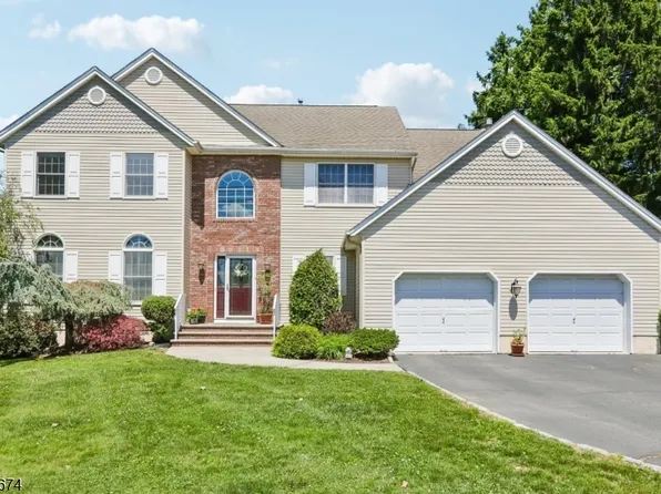 55 Sand Rd, Fairfield Twp., NJ 07004