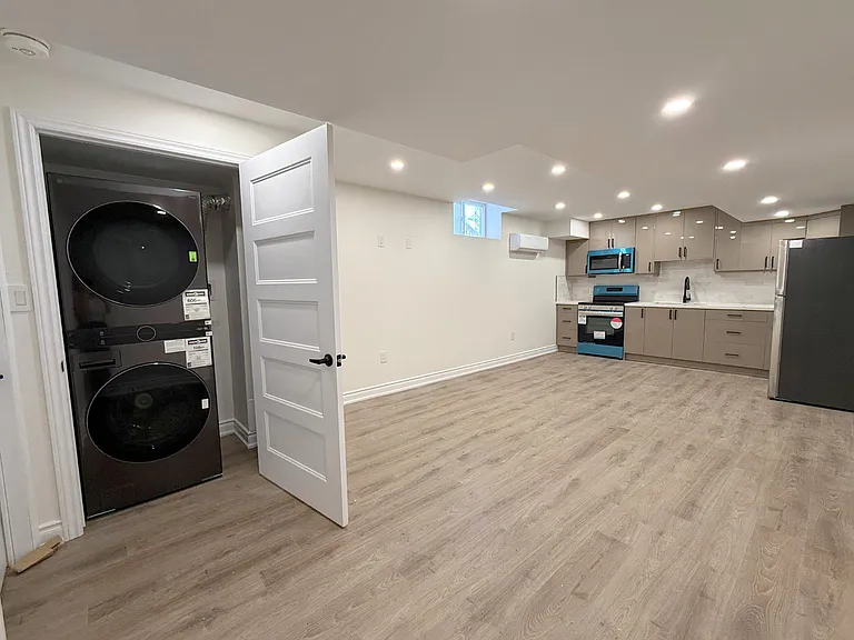 203 Rockledge Dr — Photo 4