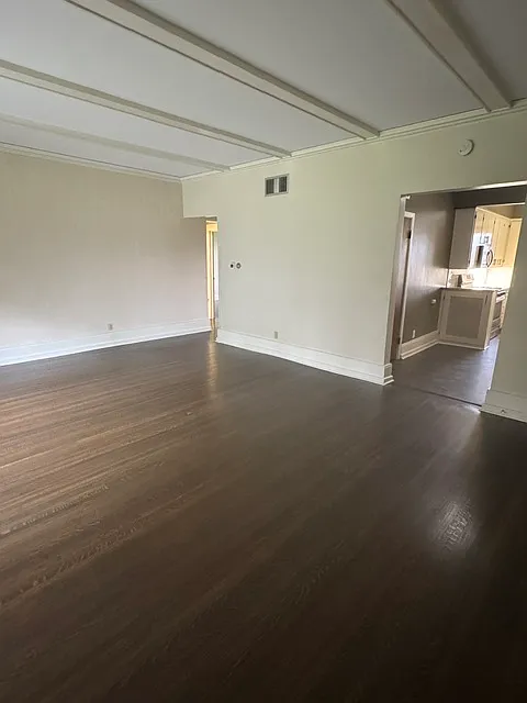 2 bed, 900 sqft, $1,675 — Photo 2