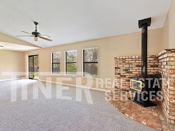3rd image of 4690 Arrowhead Dr