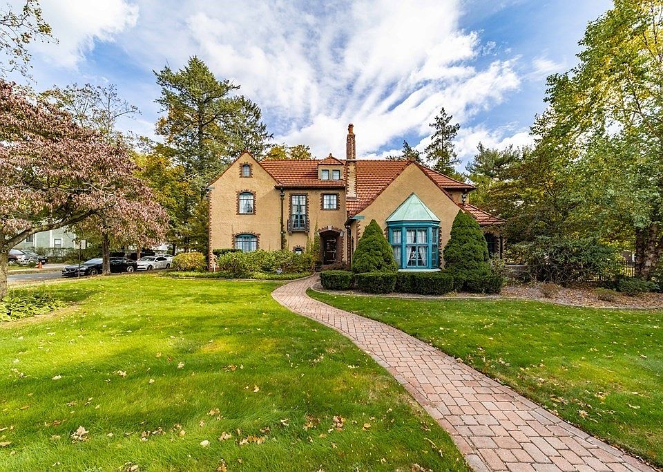 283 Longhill St, Springfield, MA 01108 Zillow