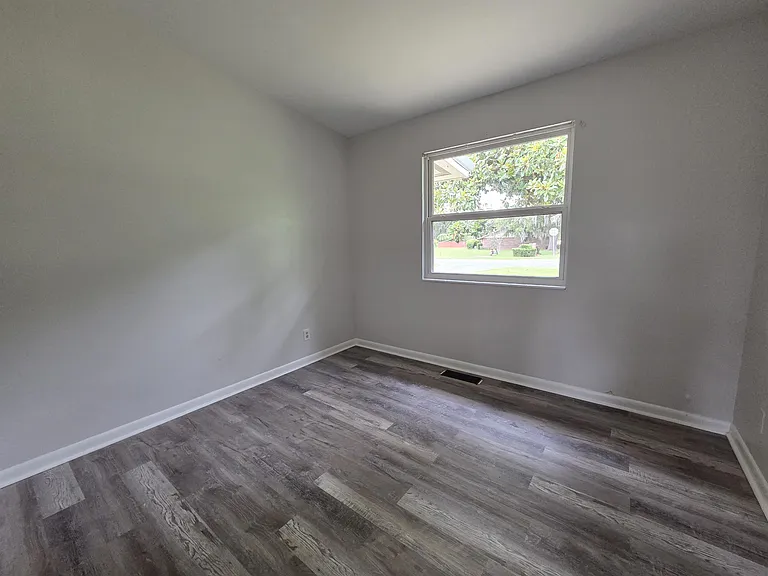 404 Puckett Rd — Photo 19
