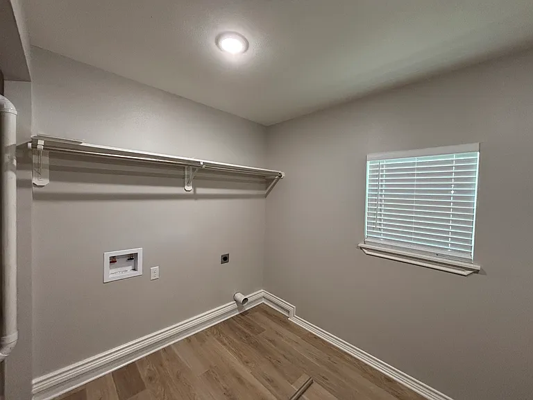 1836 Melba Dr — Photo 9