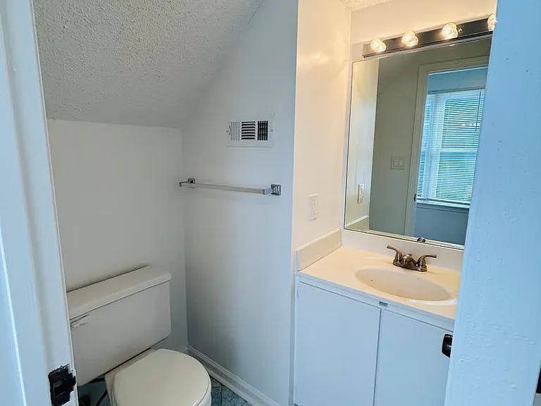 610 Pisgah Church Rd #4 — Photo 24