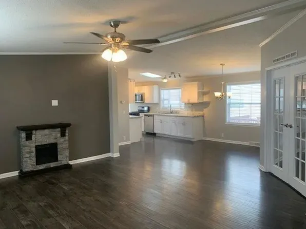 3253 Lancaster Ln, Northville, MI 48167