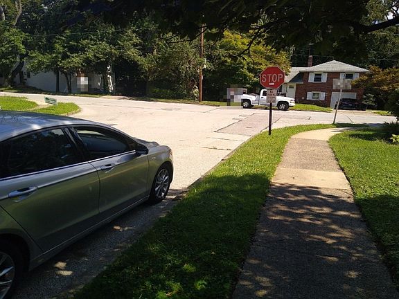 4th image of 242 Bryn Mawr Ave