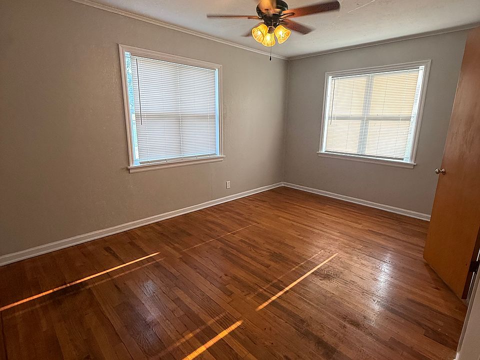 1st image of 117 N 13th St