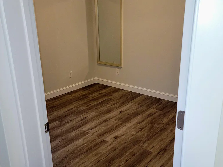 617 Brookshire St — Photo 12