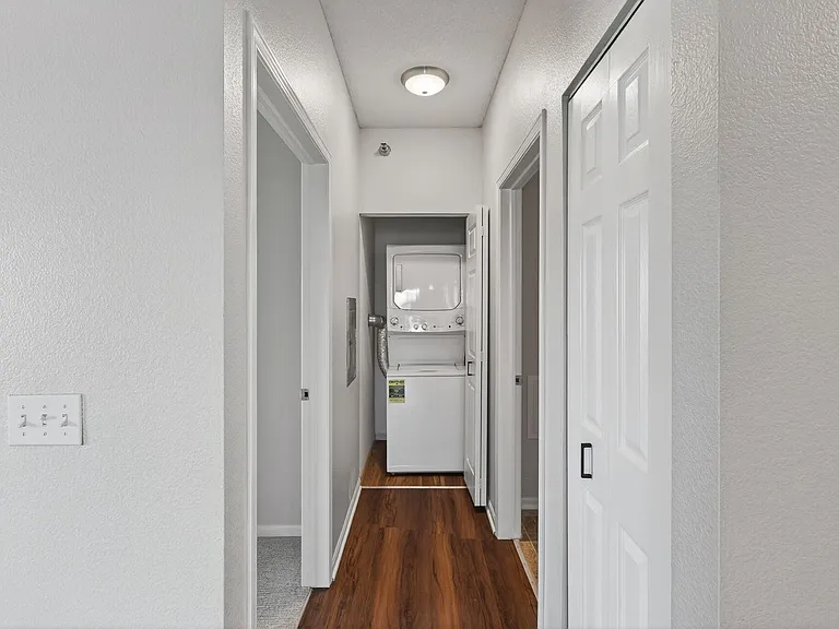 Lake Susan Apartments — Photo 40