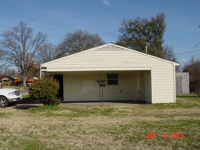 2nd image of 4136 Westmont Rd