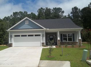 180 Portico Ct, Hampstead, NC 28443