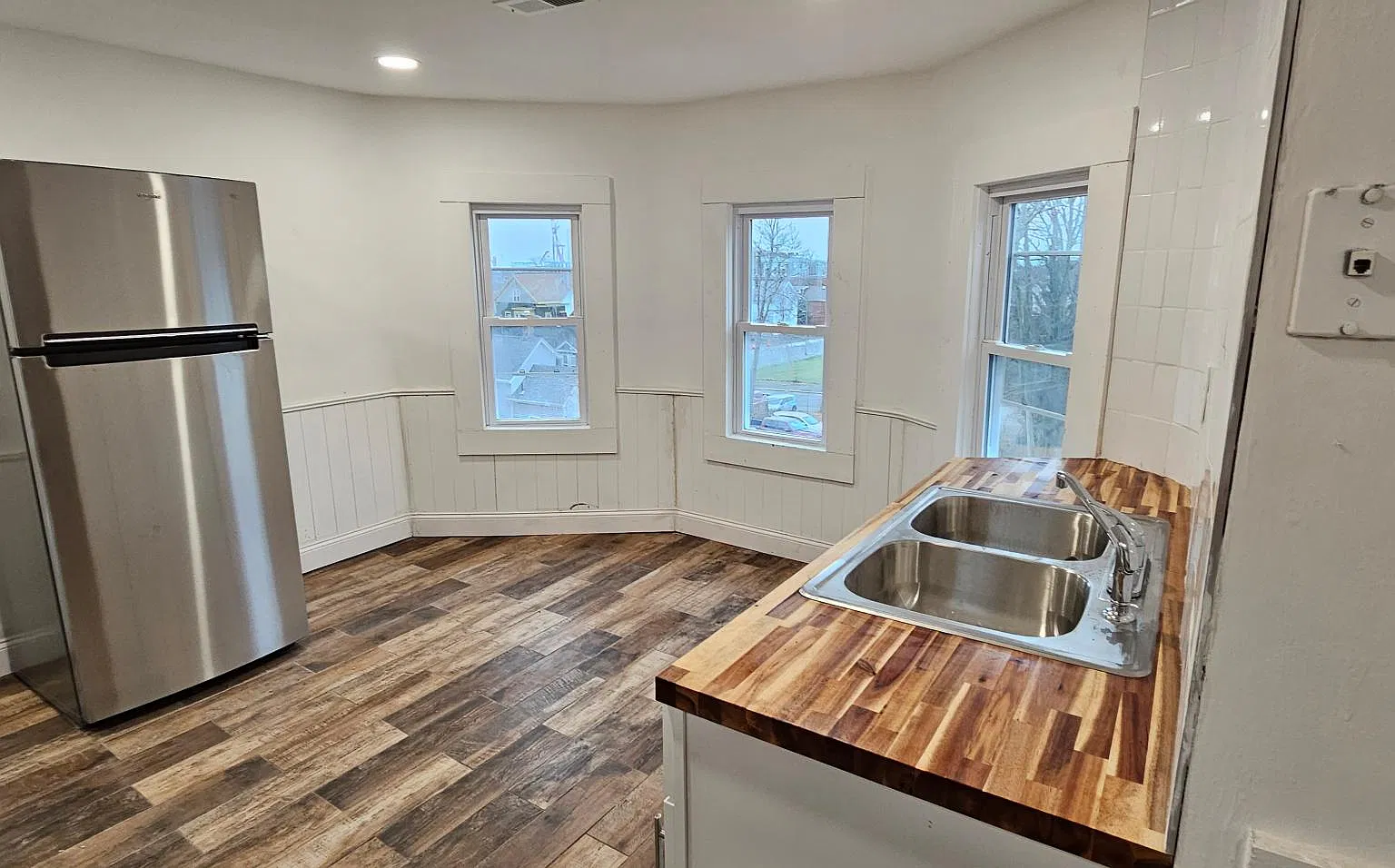 3 bed, 1200 sqft, $1,850 — Photo 3