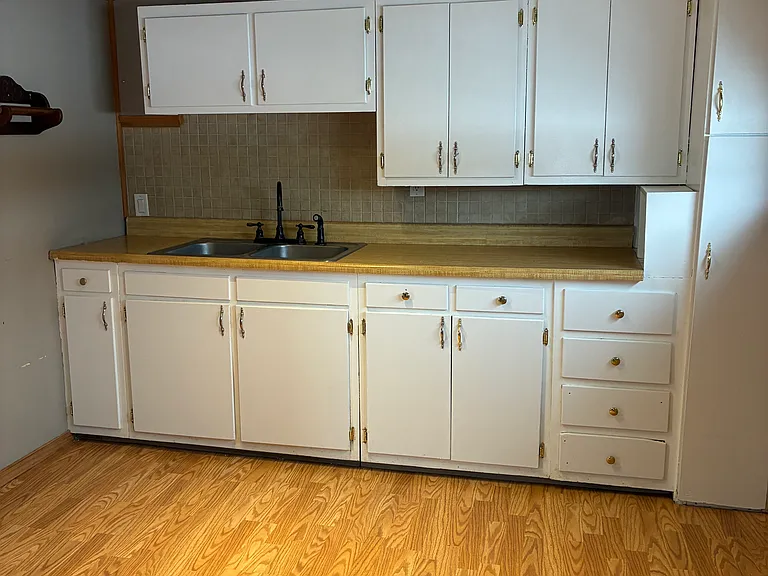 305 Calder Ave — Photo 2