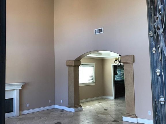 5th image of 10665 Hillrose Cir