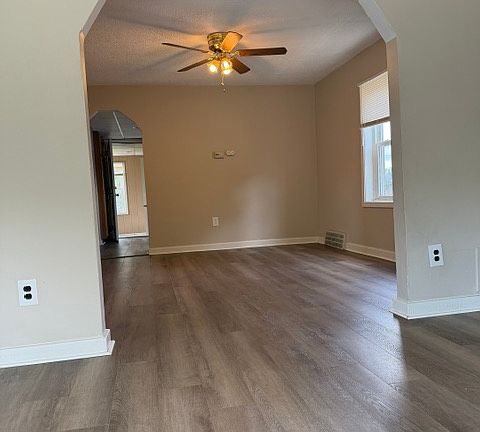 4th image of 17940 Glendale St APT 2