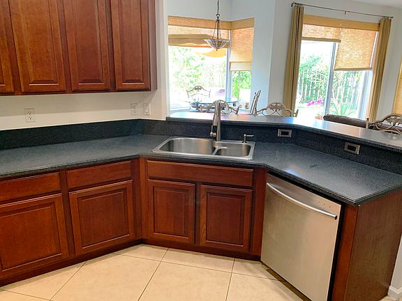 5th image of 4079 Plumbago Pl