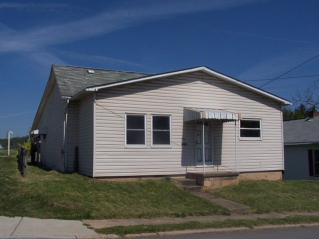 1st image of 326 Haymond St