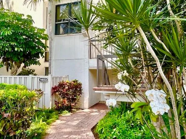 1403 Bridgewood Dr, Boca Raton, FL 33434