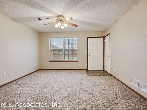 3rd image of 710 Faith Ln