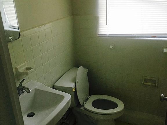 5th image of 601 18th Ave S APT 4