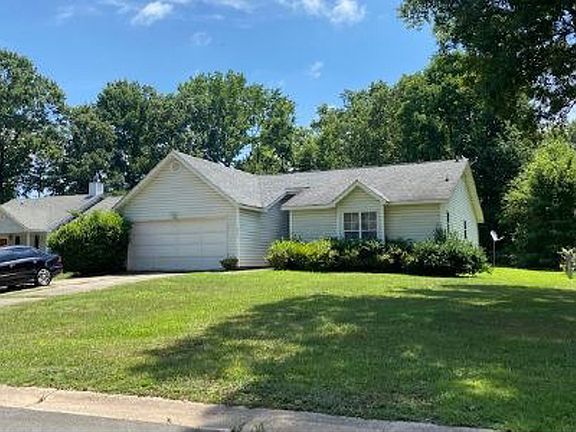 3rd image of 611 Pennwood Ln
