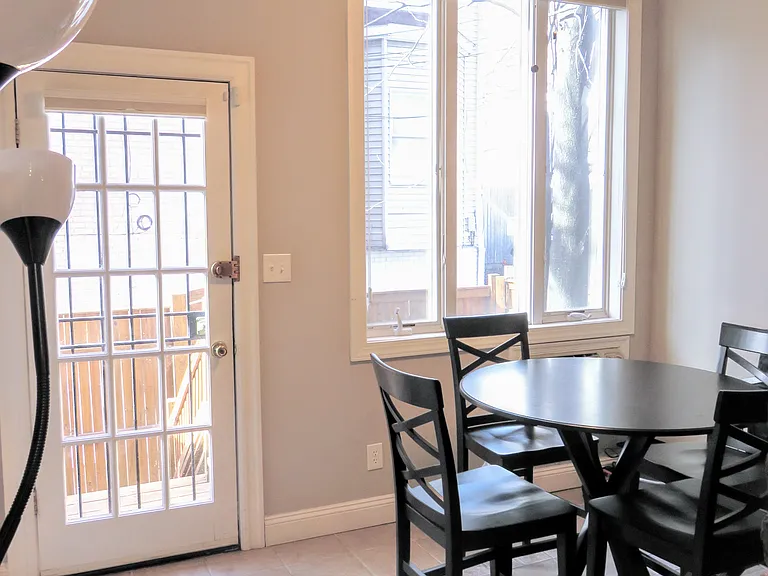 2604 Mozart Pl NW — Photo 14