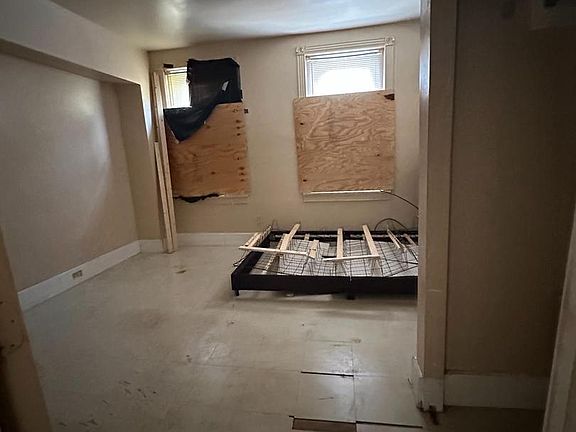 5th image of 1402 Lenox Ave
