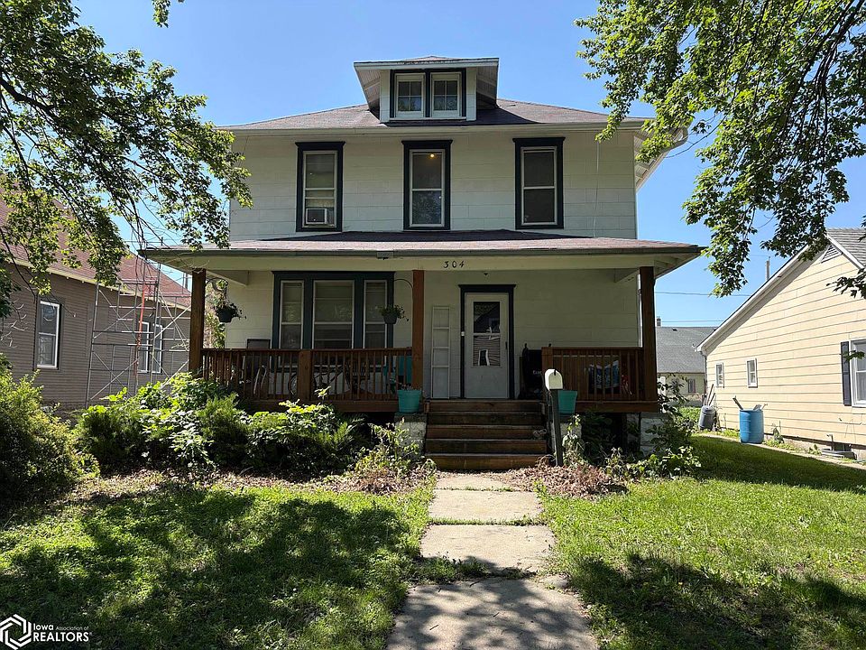 1st image of 304 E Elm St