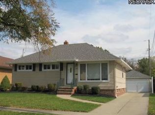 4693 Summer Ln, Brooklyn, OH 44144