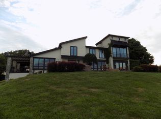 4840 SW Fairlawn Rd, Topeka, KS 66610